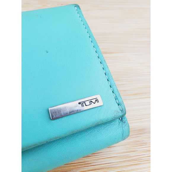 Tumi Tri Fold Leather Wallet Green Blue Card Carrier Organizer Zipper Pocket - Picture 8 of 9